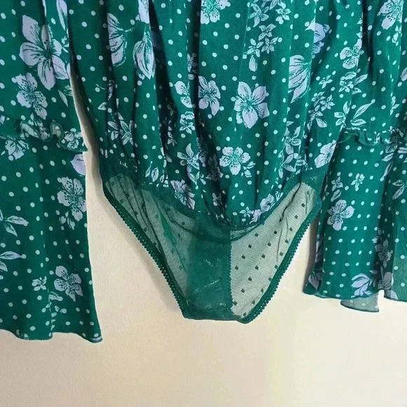 NWT Free People One on One Date Green Floral Bodysuit - Picture 12 of 16